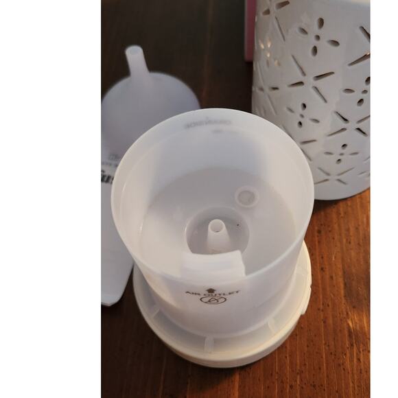 Create Room Defuser and Essential Oil Set Used but only drops 99% Full - Picture 4 of 11